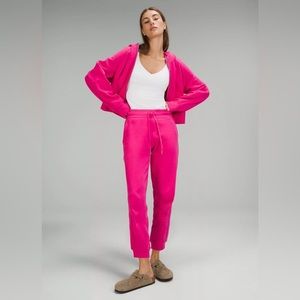 Scuba High-Rise Cropped Jogger in Sonic Pink